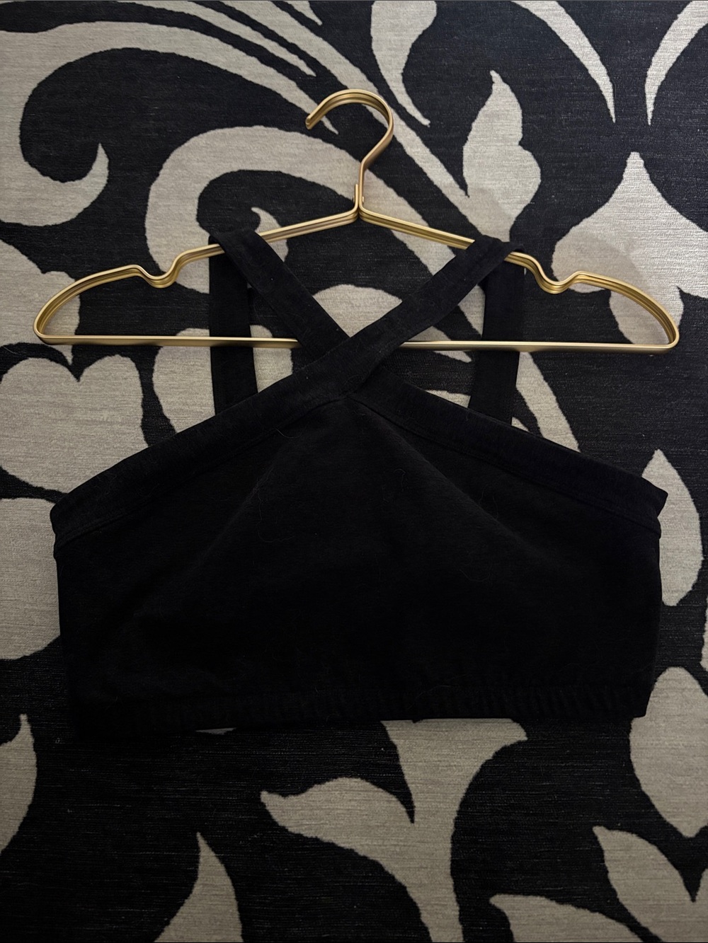 Beyond Yoga Black Cross-Back Sports Bralette